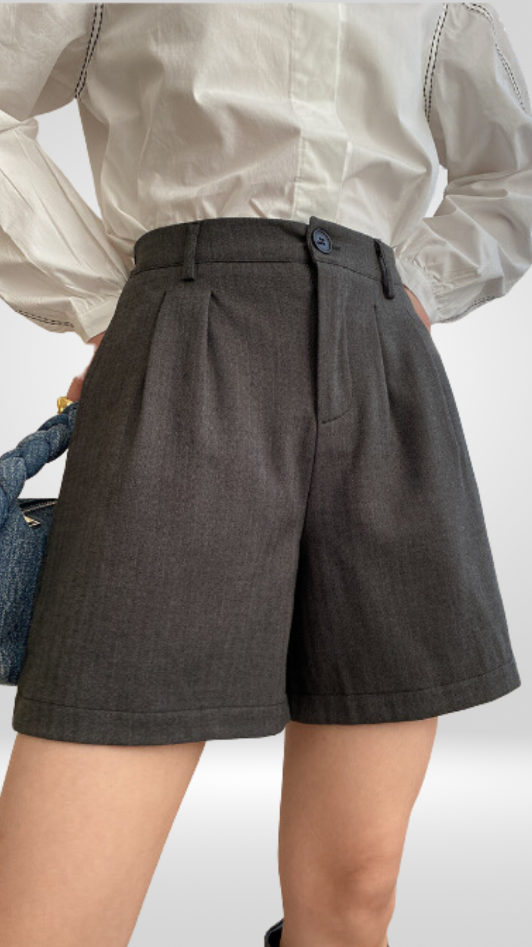 Urban Explorer High-Waisted Pants in Charcoal